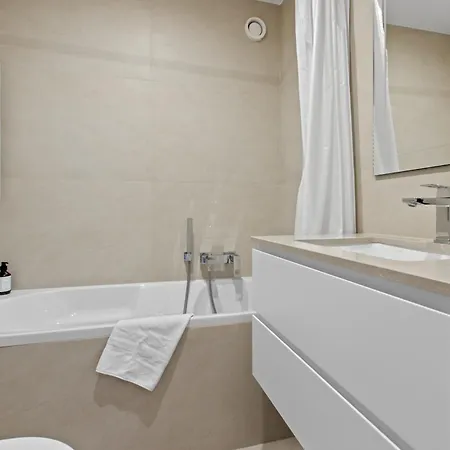 Renove, Calme Et Cozy * קראנס-מונטנה